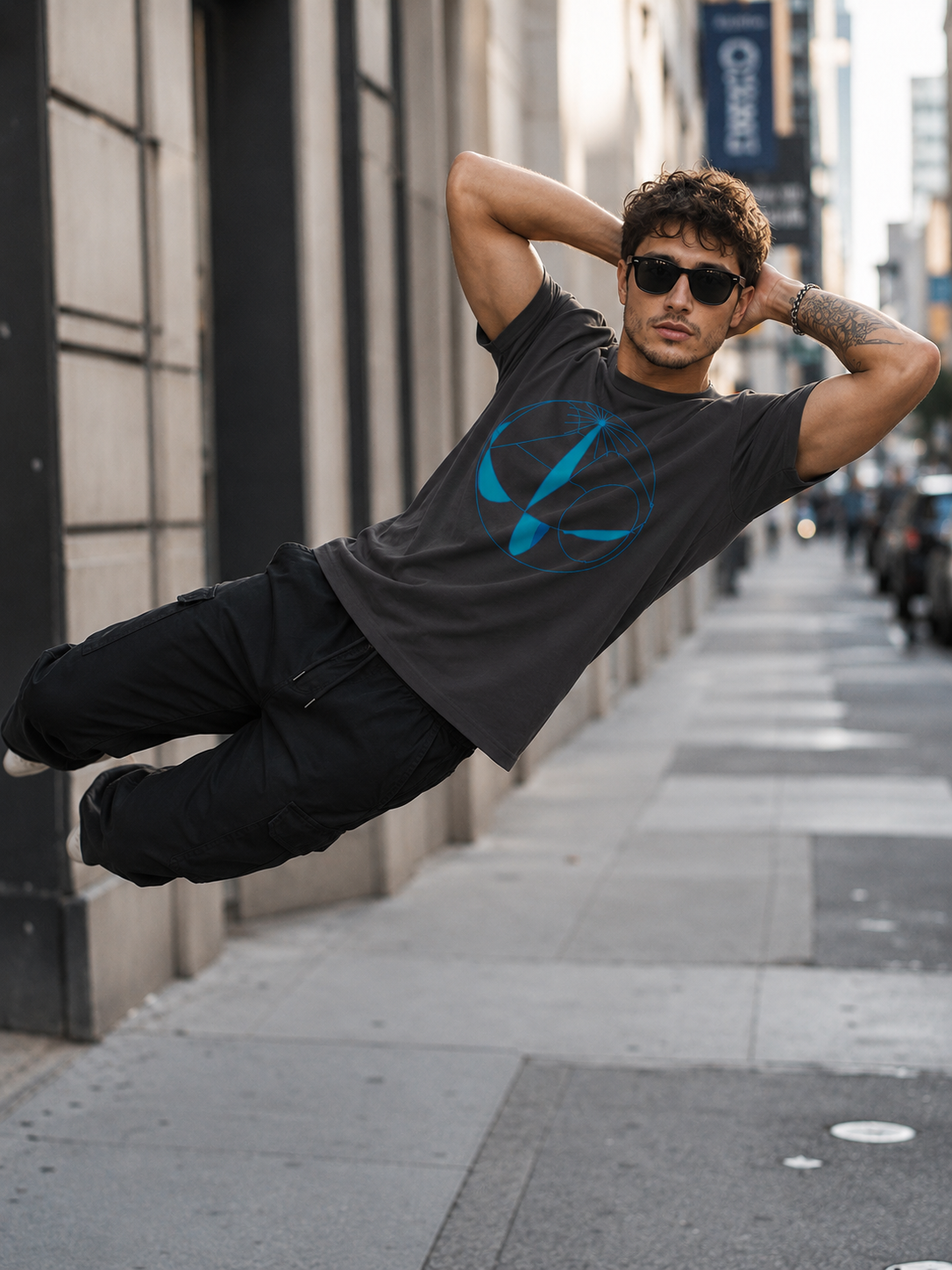 Oronku Orbit Graphic T-Shirt